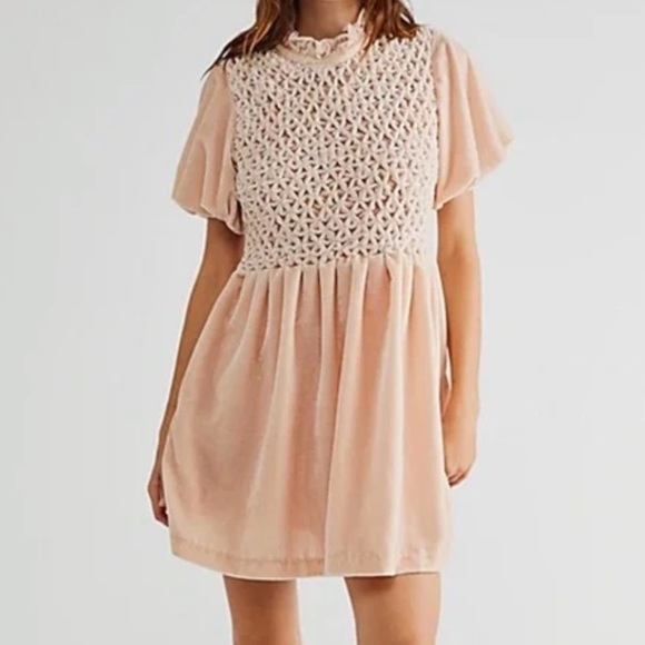 FREE PEOPLE - Gum Drop Mini Dress Velvet Pink Peach Babydoll open back Sz M - Picture 1 of 15
